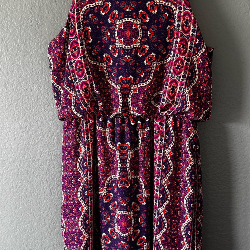 Renee C. Sleeveless Maxi Dress in Pink and Navy Paisley